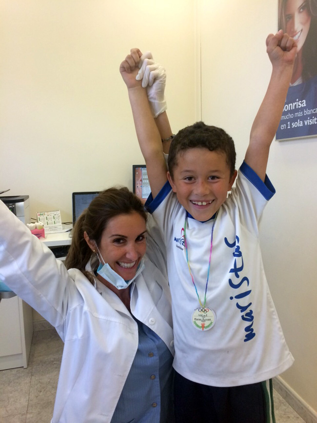 Imagen de un paciente tratado con ortodoncia infantil en nuestra clínica Los Valles en Guadalajara. 