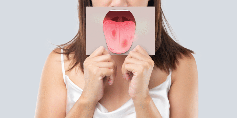 salud bucodental durante el cáncer de mama Los tratamientos en tu salud bucodental durante el cáncer de mama pueden tener efectos secundarios que varían según la terapia y las características clínicas de cada paciente. Algunos medicamentos utilizados en quimioterapia y en otras terapias dirigidas pueden afectar a las mucosas, alterar la producción de saliva o reducir las defensas.